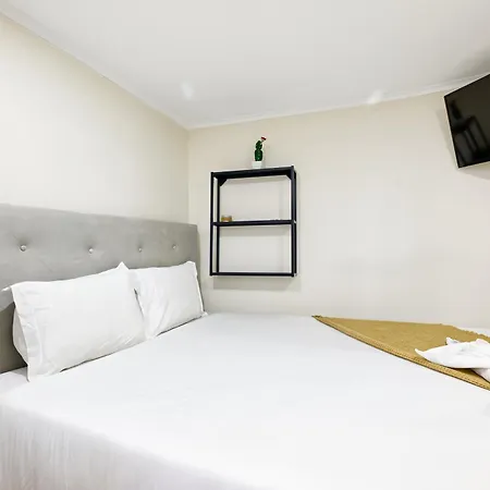 Appartamento Fully Equipped In Alfama Lisbona